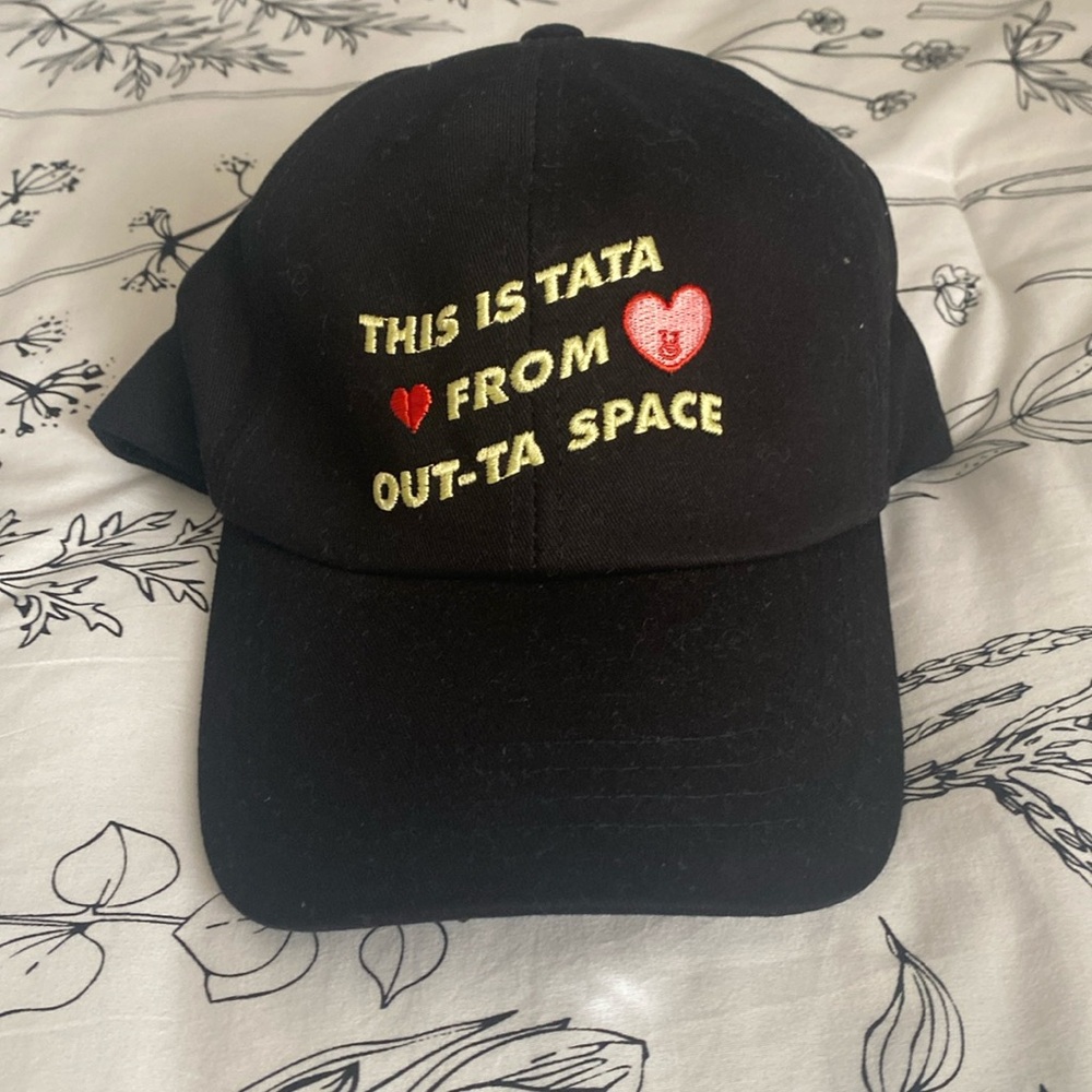 bt21 tata hat